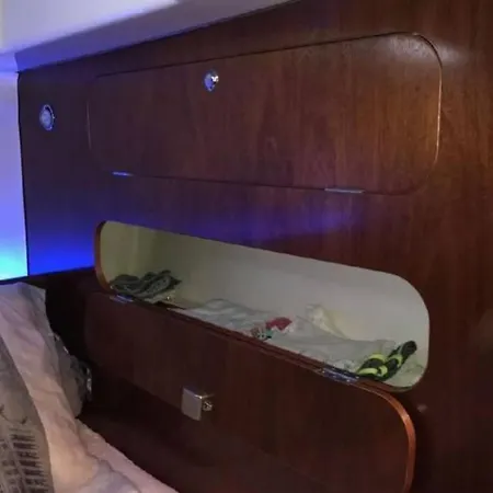 Bateau Au Port Village Naturiste Ботель *