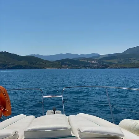 Bateau Au Port Village Naturiste * Агд